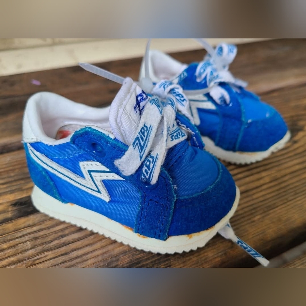 VINTAGE ZIPS SZ 1C NWOT ROYAL BLUE / WHITE accents lace up sneakers Shoes